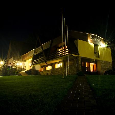 Hotel Silmaci Launkalne Zewnętrze zdjęcie